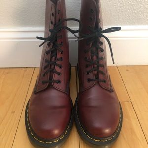 Dr. Martens 1490 Smooth